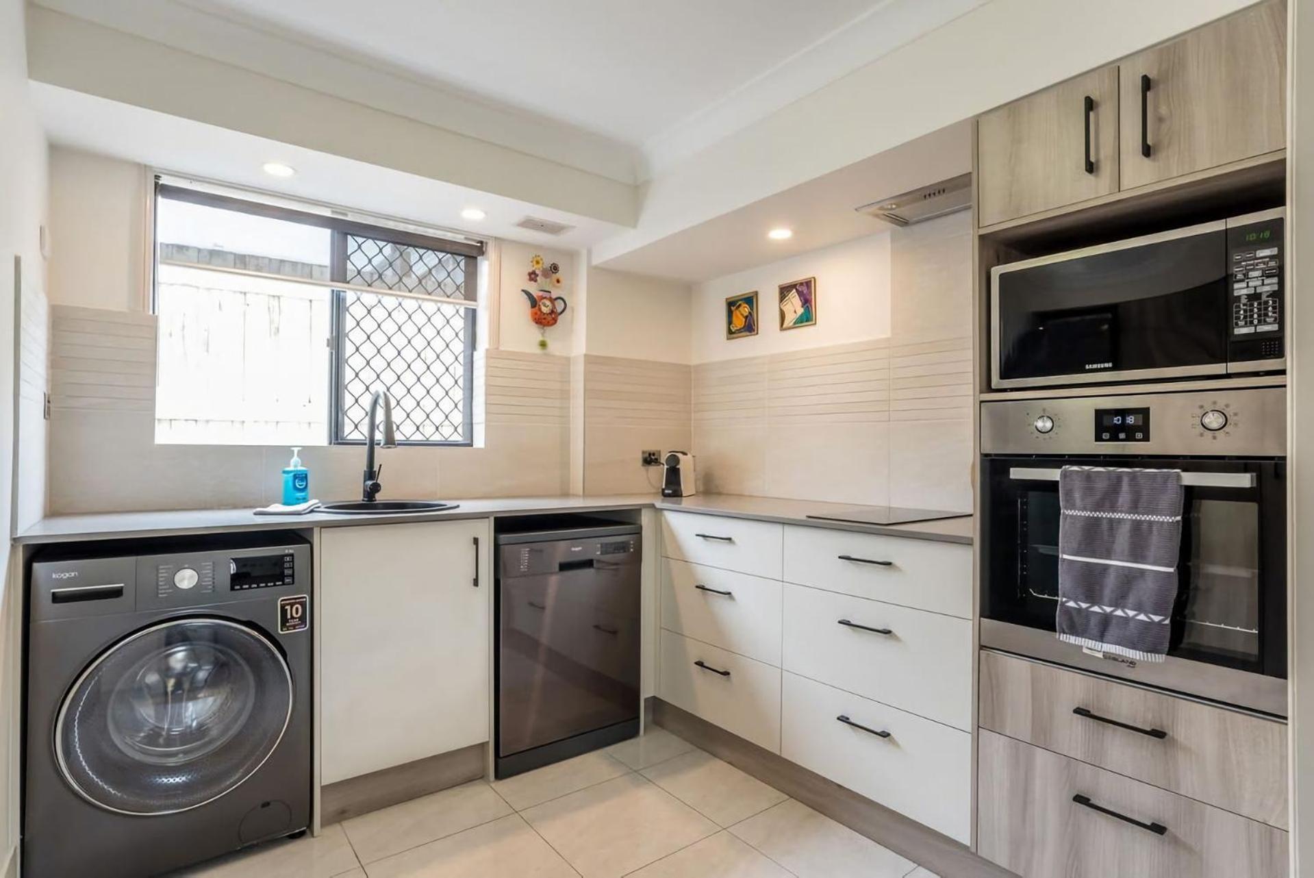 Holiday home Seaside Serenity At Plumeria Place Brisbane