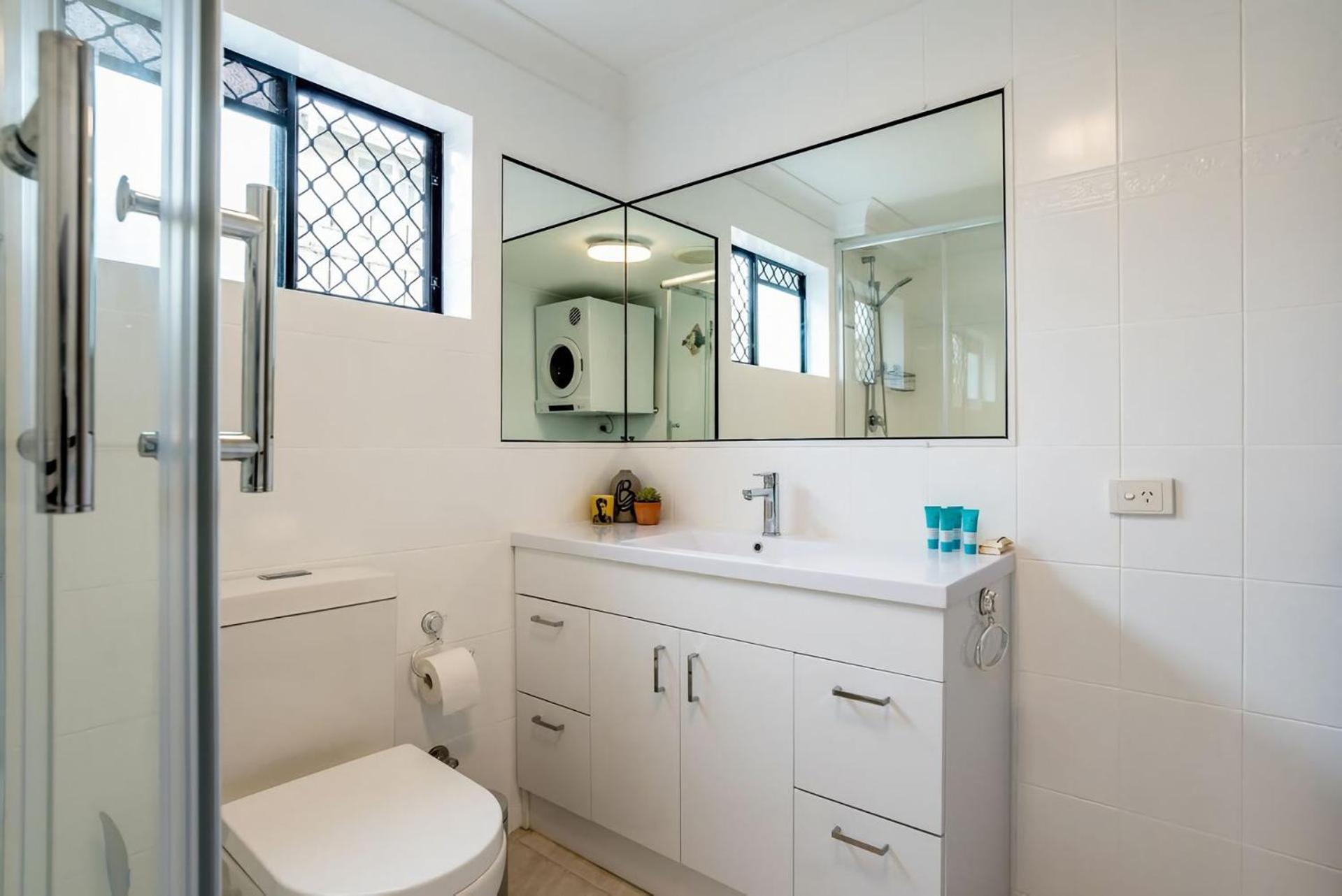 Seaside Serenity At Plumeria Place Holiday home Brisbane